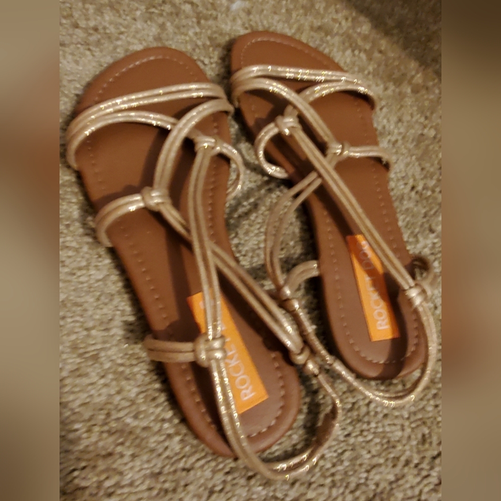 Scandals gold size 7 ricket dog